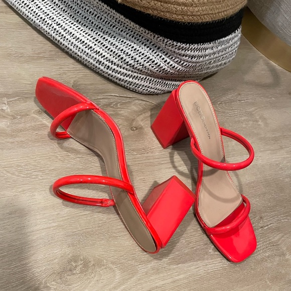 Orange red block heel. Great condition. Pop of color goes with any outfit. - Picture 3 of 4